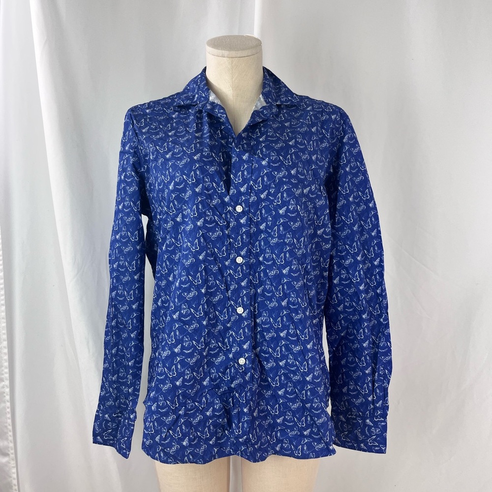 Frank & Eileen ‘Eileen’ Blue butterfly button down